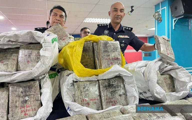Dua nelayan ditahan bersama ganja bernilai RM1.43 juta
