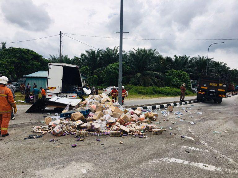 Tiga lelaki cedera parah dalam kemalangan dua lori