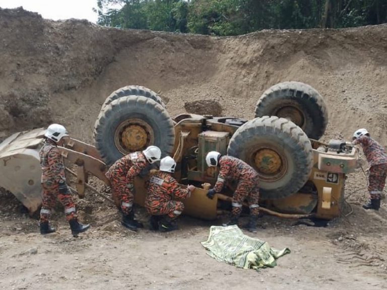 Lelaki maut dihempap jentolak di Tenom
