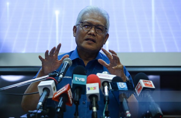 Hamzah sahkan akaun bank dirinya dan isteri dibeku