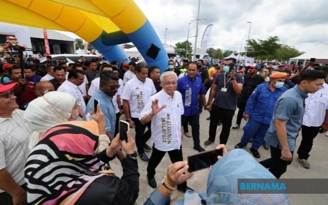 PM rasmi Pasar Tani Keluarga Malaysia pertama di Negeri Sembilan