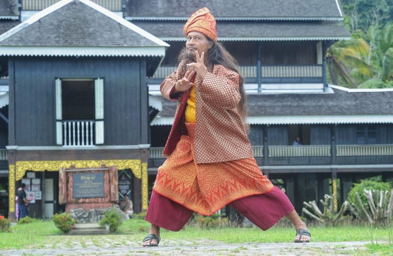 Seni silat Yusof Wahab dibawa ke China bagi pertandingan seni mempertahankan diri
