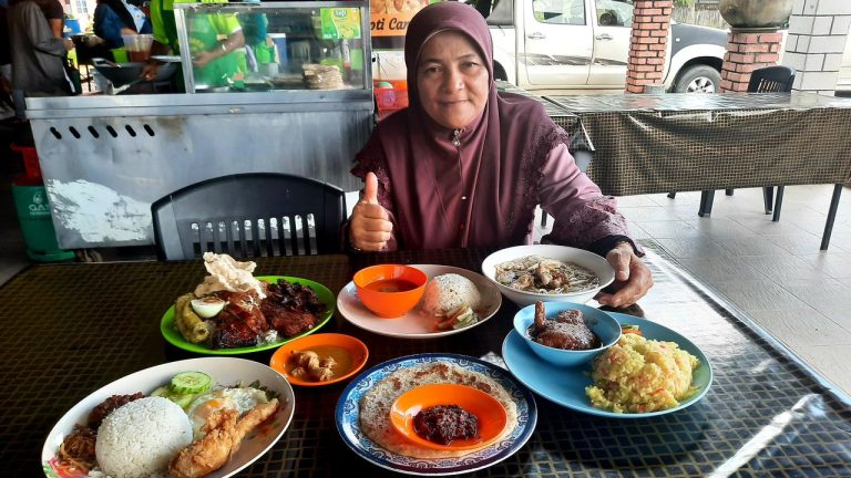 Sahabat AIM: Nasi Kerabu Kemira jadi pilihan