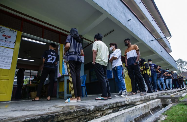PRU-15: 50 peratus keluar mengundi setakat pukul 1 tengah hari
