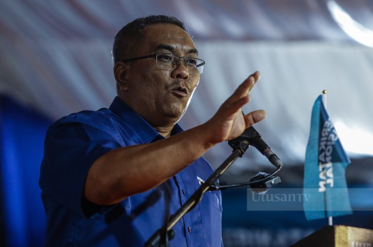 Sanusi tolak cabaran Rafizi berdebat, minta beliau guna ‘formula-formula ajaibnya’ pulihkan ekonomi