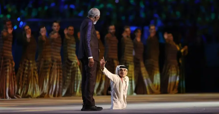 FIFA 2022 : Kenali pemuda separuh pinggang yang melontarkan ayat suci al-Quran di upacara pembukaan