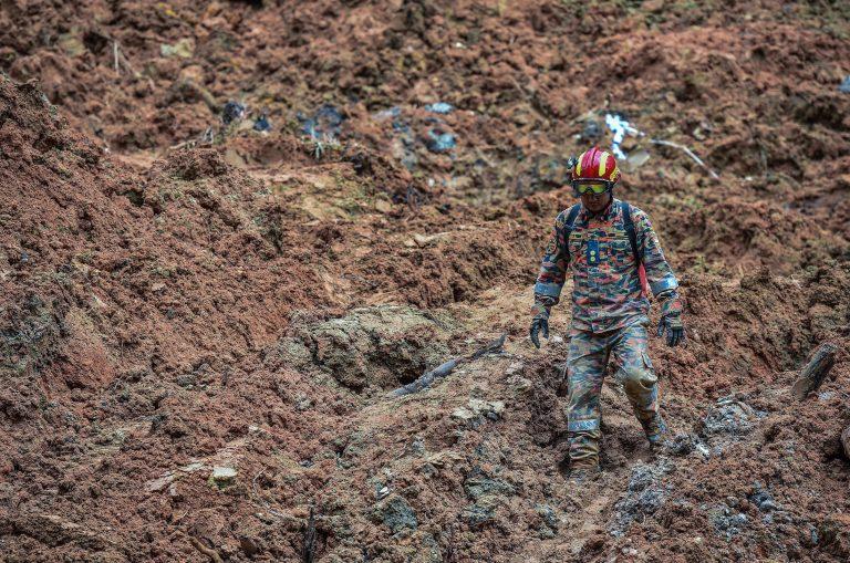 Tanah runtuh Batang Kali: Operasi SAR ditangguhkan sementara petang ini