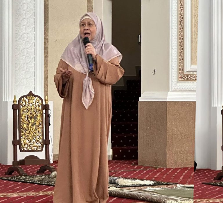 Ogy Ahmad Daud, YAU wakaf 10,000 Al-Quran ke Indonesia