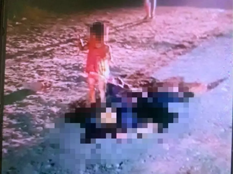 Tular video budak menangis di sisi mayat ibu dipercayai dibunuh dekat Tawau