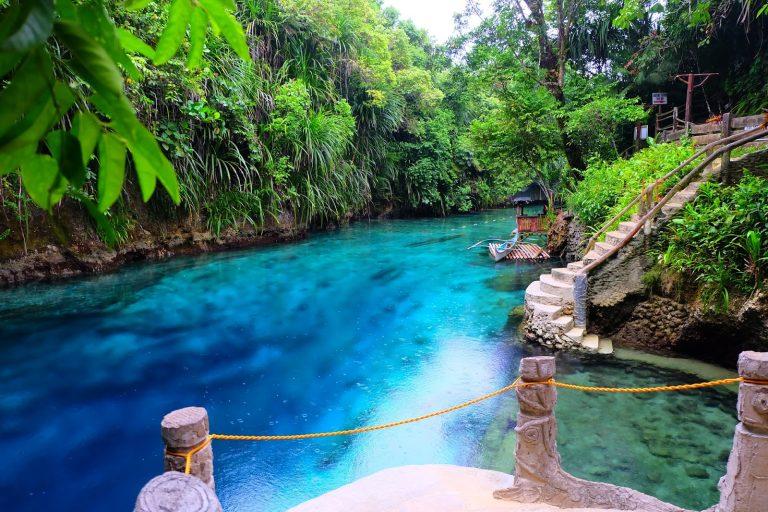 Kononnya dicipta oleh duyung, diwarnakan oleh pari-pari. Ini kisah unik sebuah sungai tanpa dasar