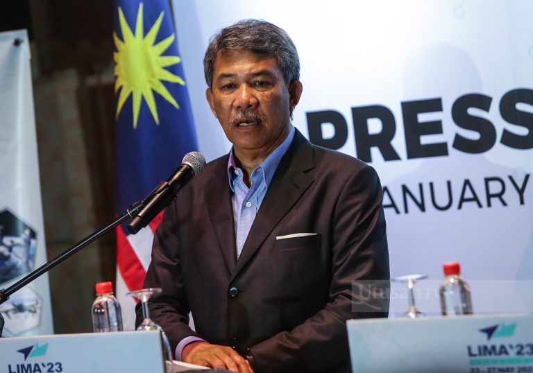 PRN: Jangan terpengaruh sentimen kempen di media sosial – Mohamad