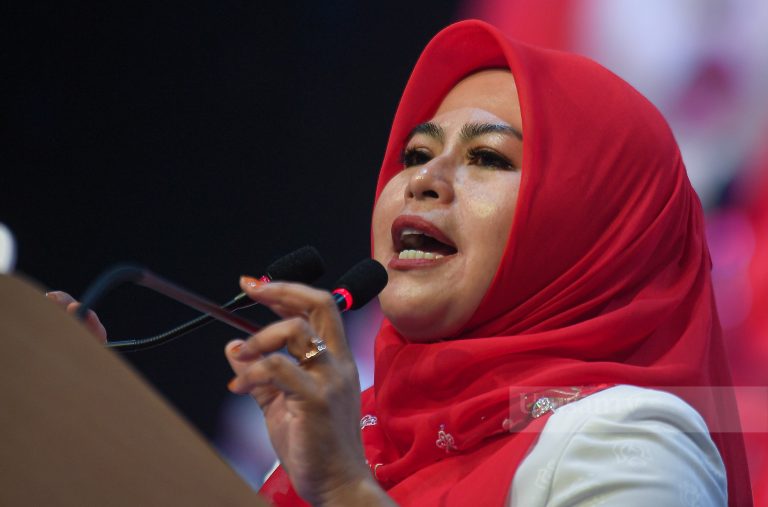 Sah! Noraini lawan Shahrizat