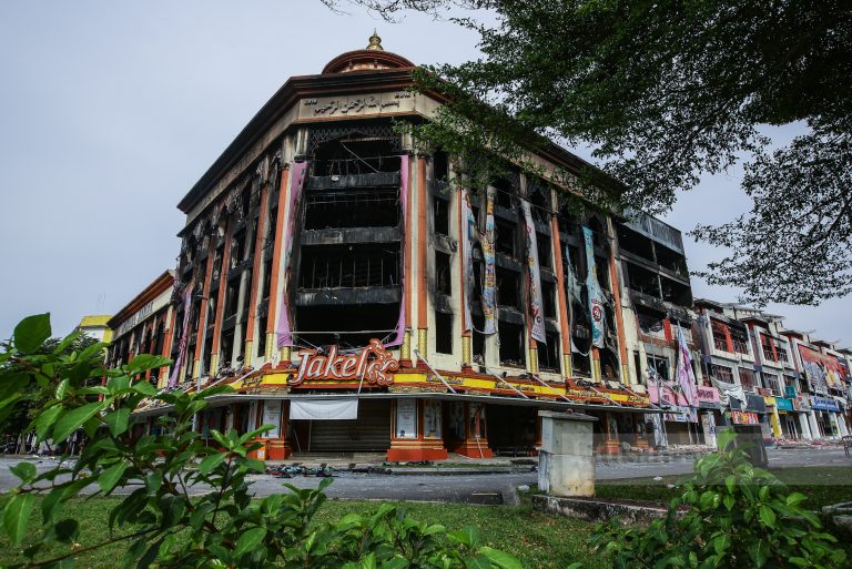 Kebakaran kedua Wisma Jakel: Bomba fokus unsur sabotaj, sisa bara api