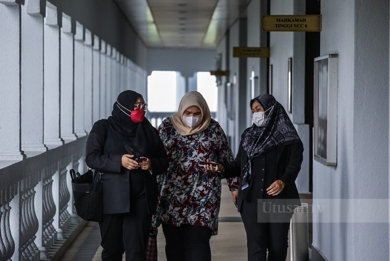 Tanpa peguam, Siti Bainun bersendirian bela diri