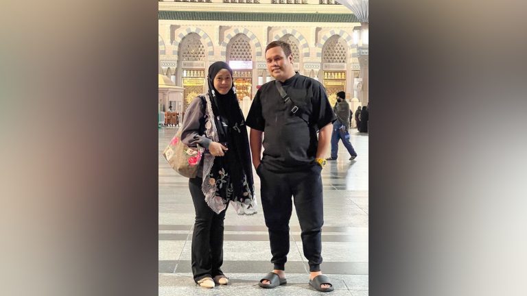 [VIDEO] Peluang tunai umrah bersama, Shuk Sahar dan isteri harap dapat perbaiki diri