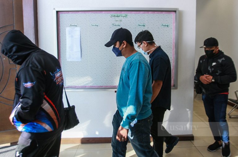 Kakitangan forensik mengalir air mata mengaku salah terima rasuah urus jenazah