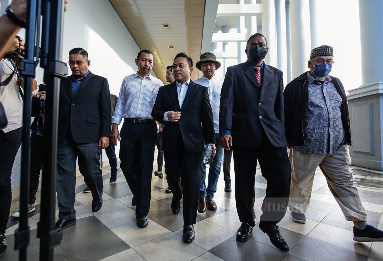 Projek Jana Wibawa: Wan Saiful didakwa minta, terima rasuah RM6.9 juta