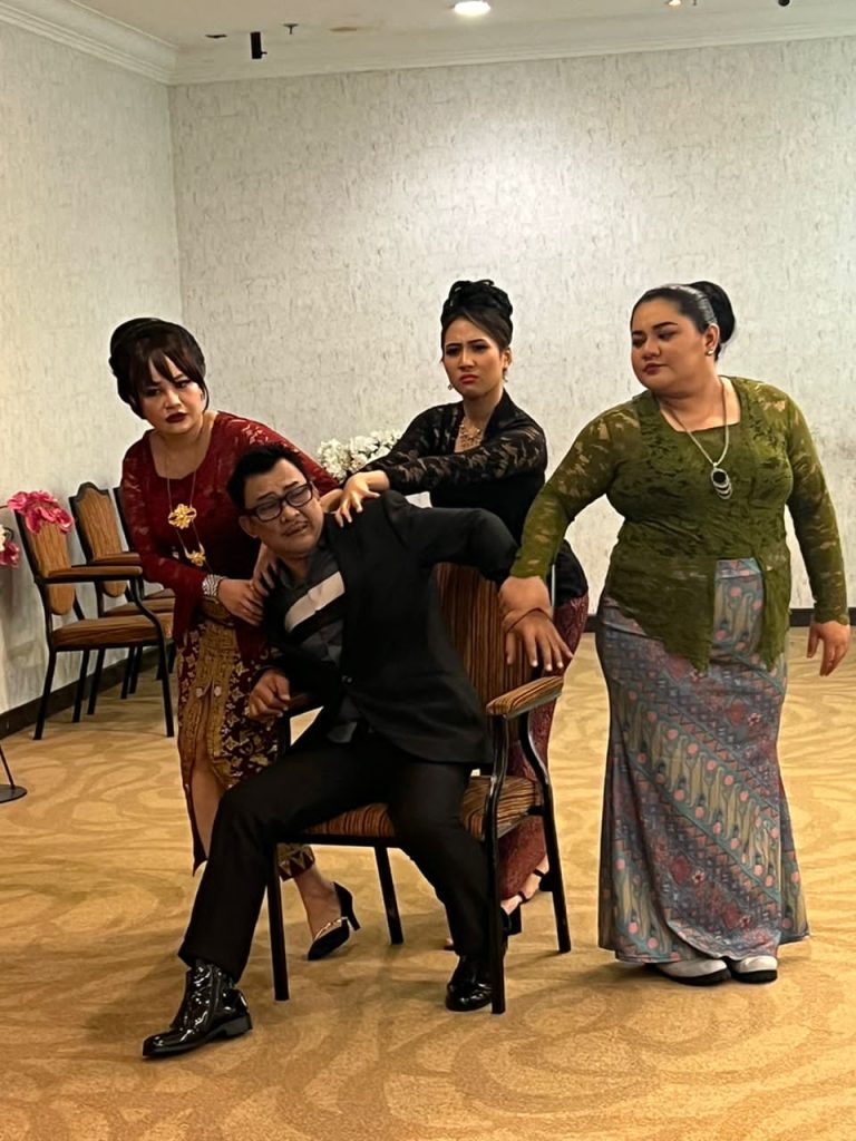 Daripada sekadar ‘main-main’ bertukar jadi kenyataan, teater Madu 3 Madu janji kepuasan kepada penonton