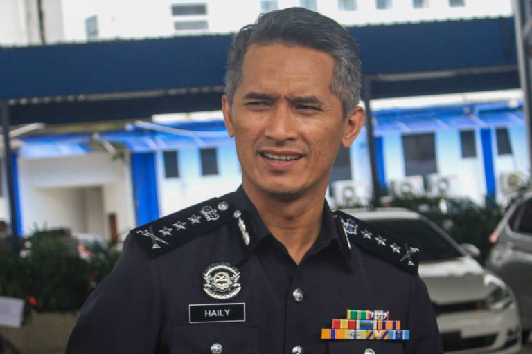 2 geng kongsi gelap ditahan ugut peniaga