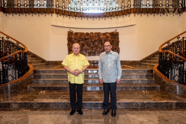 Sultan Johor berkenan berkunjung ke Seri Perdana