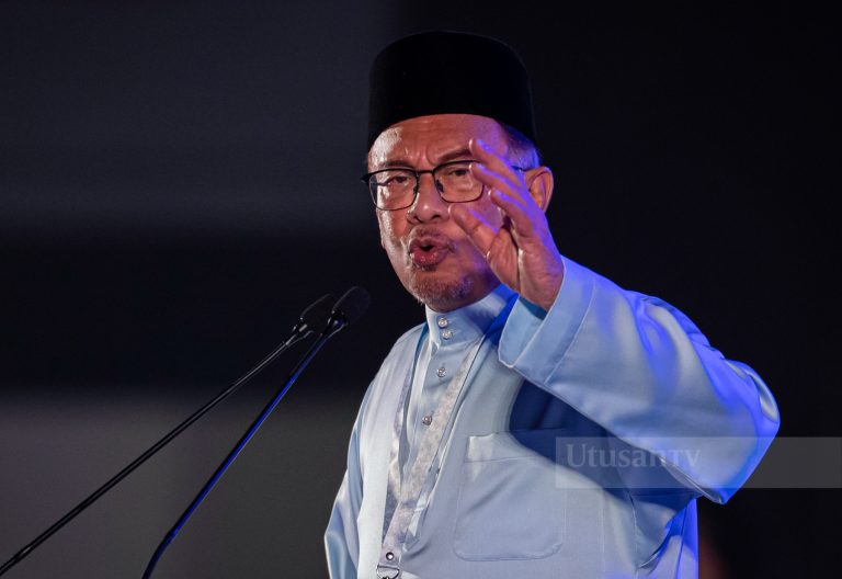 Anwar bidas pemimpin perbodohkan orang Melayu, dakwa perjuang hak kaum tetapi bolot kekayaan diri sendiri