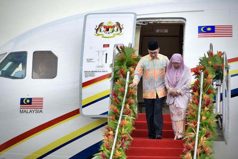 Anwar tiba di Filipina untuk lawatan rasmi dua hari