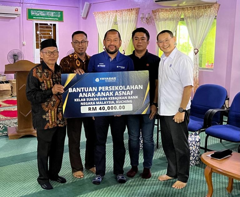 YBR dan Bank Negara Malaysia bantu 400 murid di Sarawak