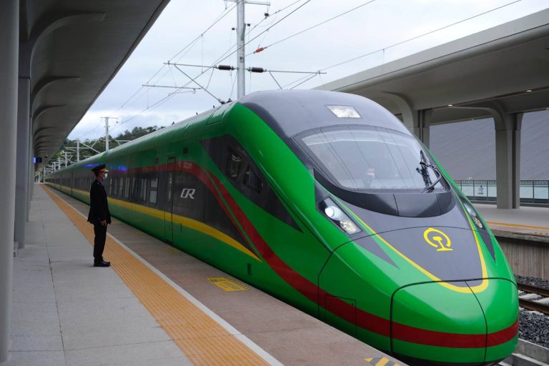 Kereta api China-Laos bakal lancar perkhidmatan penumpang rentas sempadan