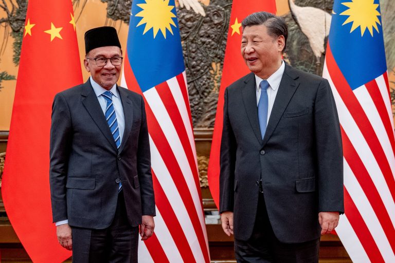Presiden China bincang ‘kemerdekaan’ Asia dengan PM Malaysia, Singapura