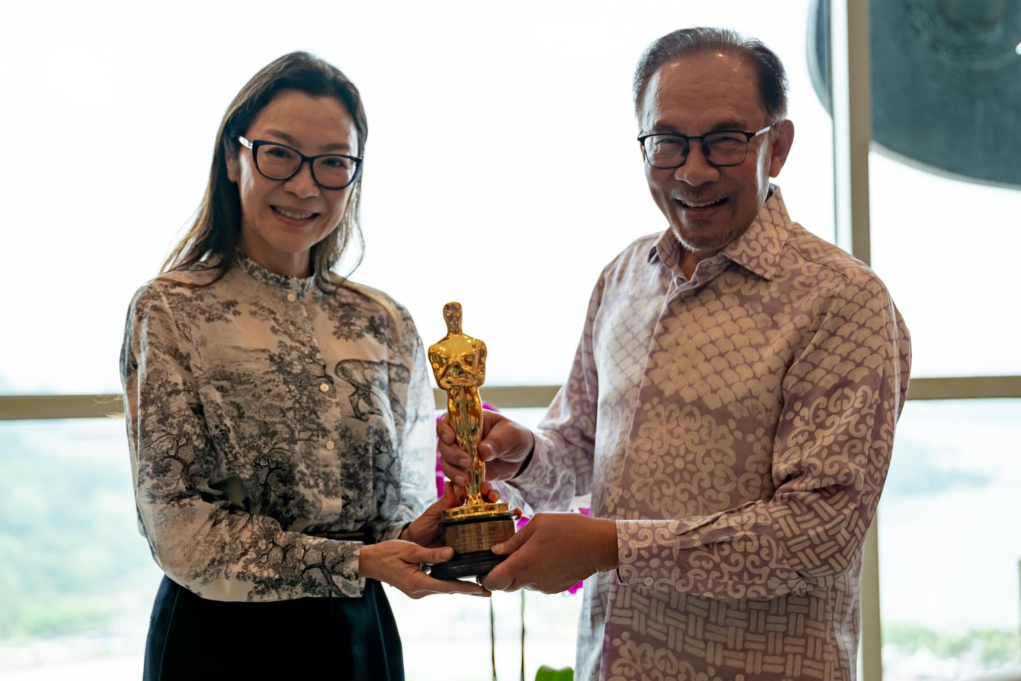 Michelle Yeoh bawa trofi Oscar kunjungi Anwar