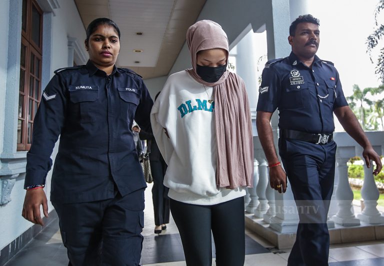 Gadis joli RM8,200 guna kad debit curi didakwa di mahkamah