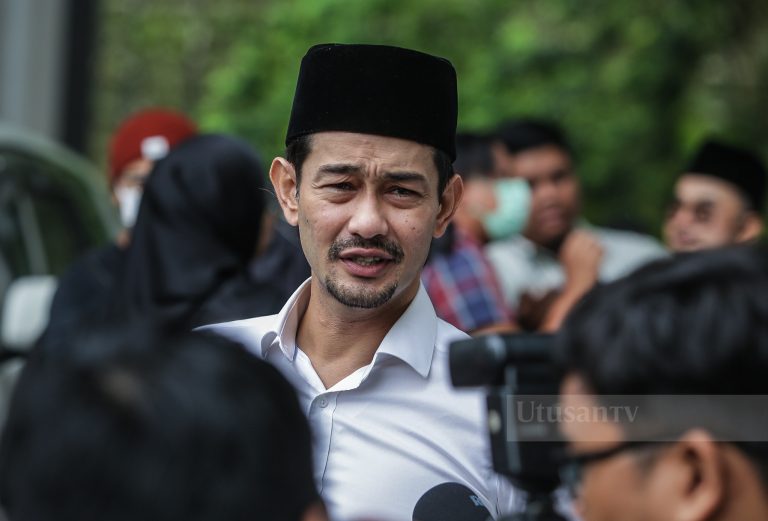 Farid Kamil tarik semula kenyataan berhubung pihak ketiga, mohon maaf kepada ibu mentua & Diana Danielle