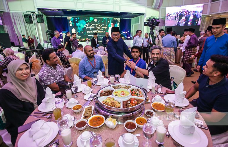 KPT rai 170 pengamal media dalam majlis iftar