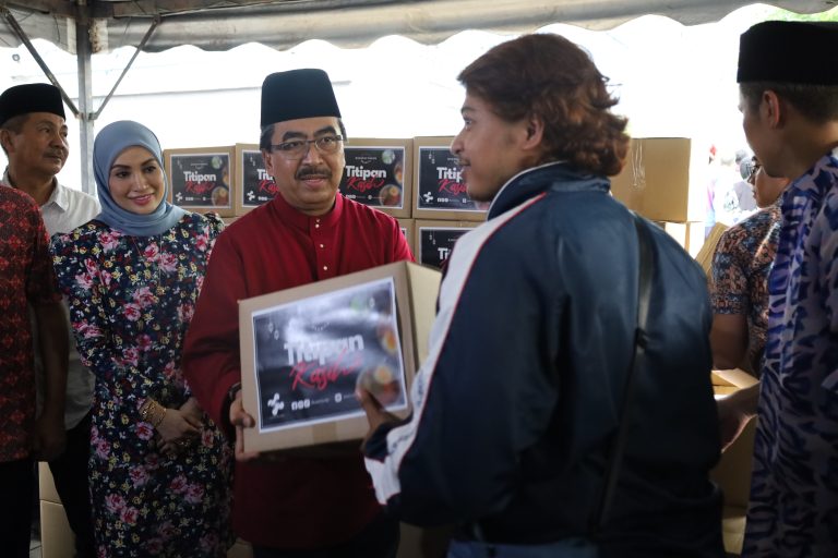 Buletin FM, Usanita sumbang 1,200 bakul makanan, pek iftar. Bantu golongan miskin bandar