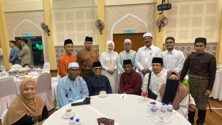Sinar kebahagiaan 5 artis sambut Lebaran tahun ini