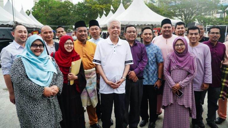Ismail Sabri semarak semangat Keluarga Malaysia melalui Program Kongsi Rezeki Ramadan