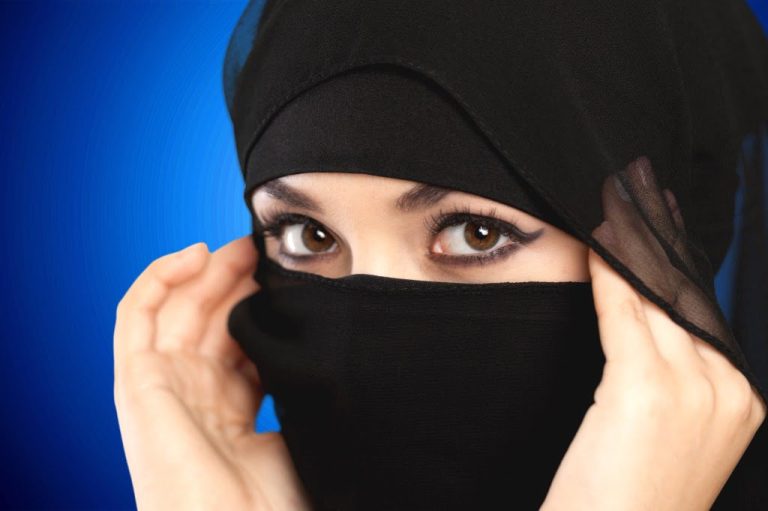 wanita haid pergi masjid