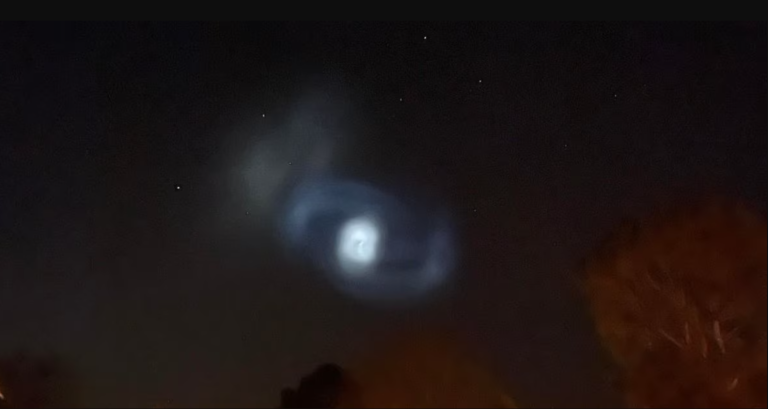 Fenomena di sebalik cahaya ganjil di kaki langit