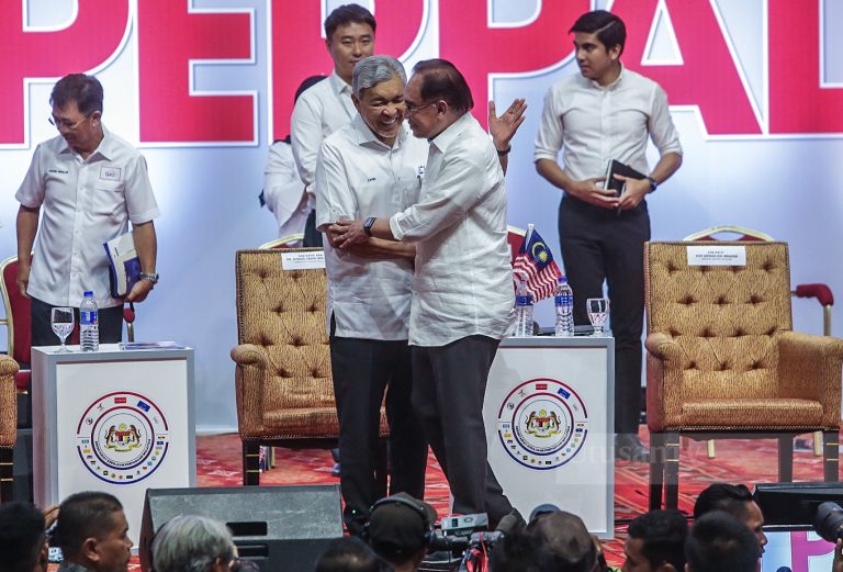 Kerajaan Perpaduan: Terima kasih Ahmad Zahid, Abang Jo – Anwar