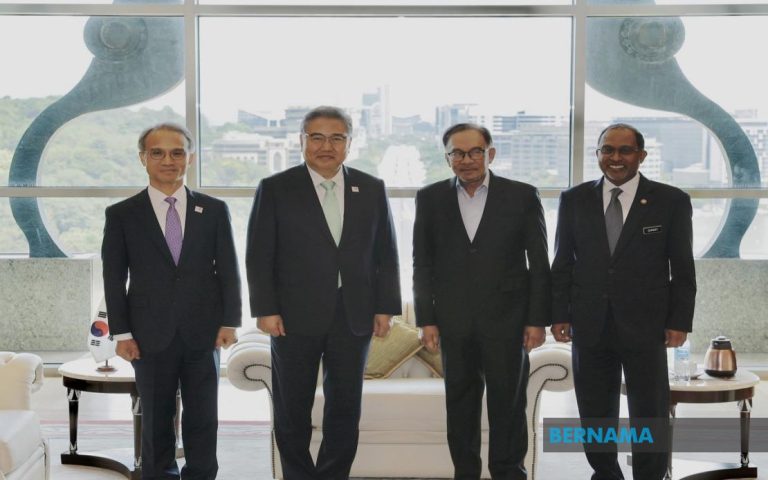 PM terima kunjungan hormat Menteri Luar Korea Selatan
