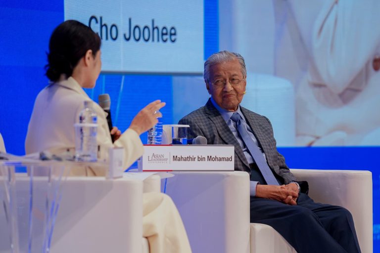 Perang bukan penyelesaian konflik – Tun Mahathir