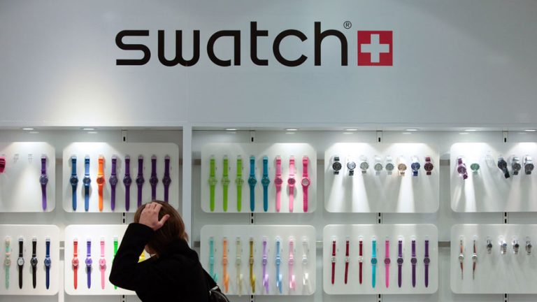 Rampas jam tangan Swatch kerana ada huruf ‘LGBTQ’