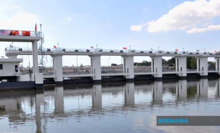 Siasat dengan terperinci kejadian pintu kawalan Ampang Jajar Sungai Muda terbuka – Sanusi