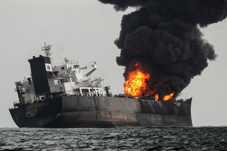 Kapal tangki terbakar di Tanjung Sedili, 3 kru masih hilang