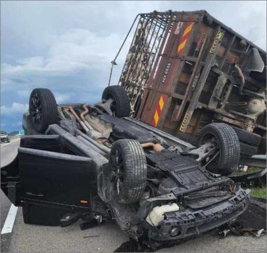 Exco Terengganu, 3 yang lain cedera ringan kereta dinaiki terbalik