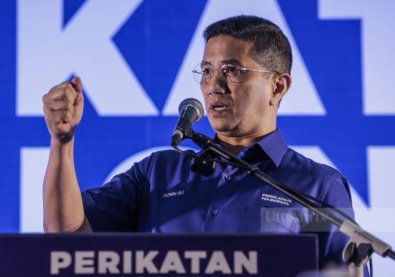Siap siaga PRU mengejut bukan gimik politik – Azmin