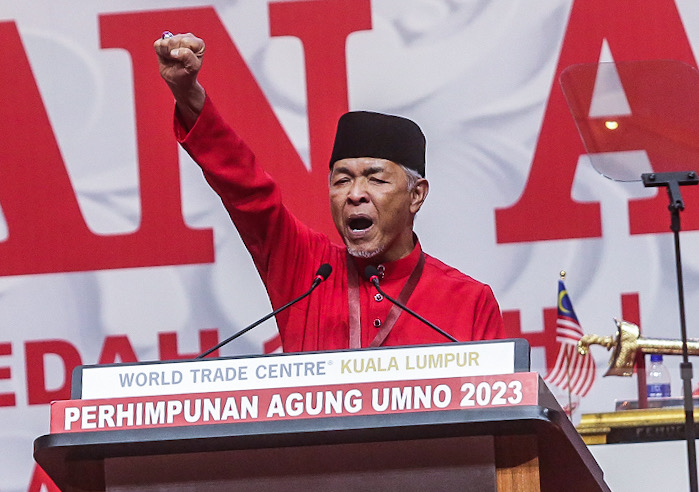 Beri perkhidmatan terbaik untuk letak UMNO di hati rakyat – Ahmad Zahid