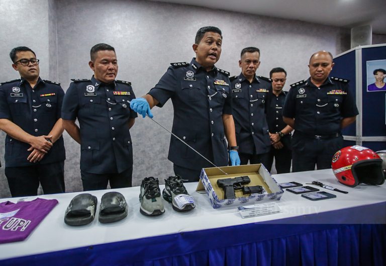 Tiga sekawan ditangkap selepas samun penjual telefon guna pistol tiruan