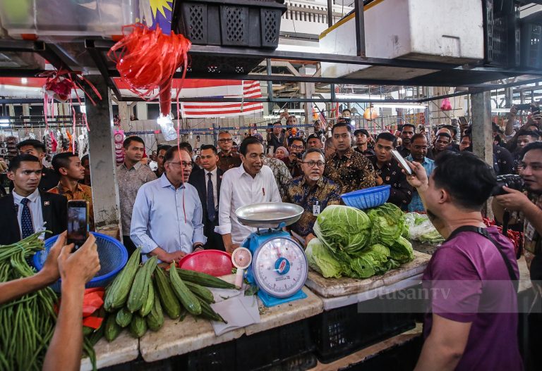 Persahabatan Anwar, Jokowi selamatkan Malaysia dan Indonesia – Geostrategis