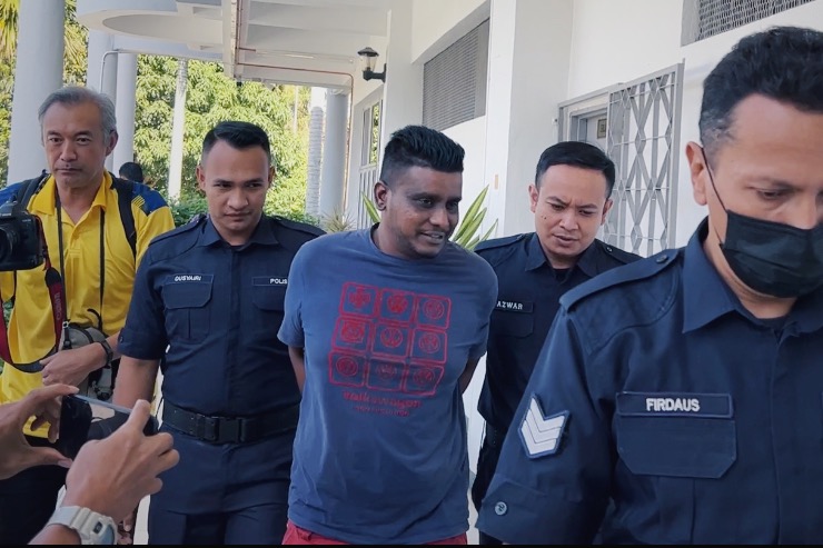 Penyelia tapak mengaku tak bersalah cederakan pekerja kedai serbaneka